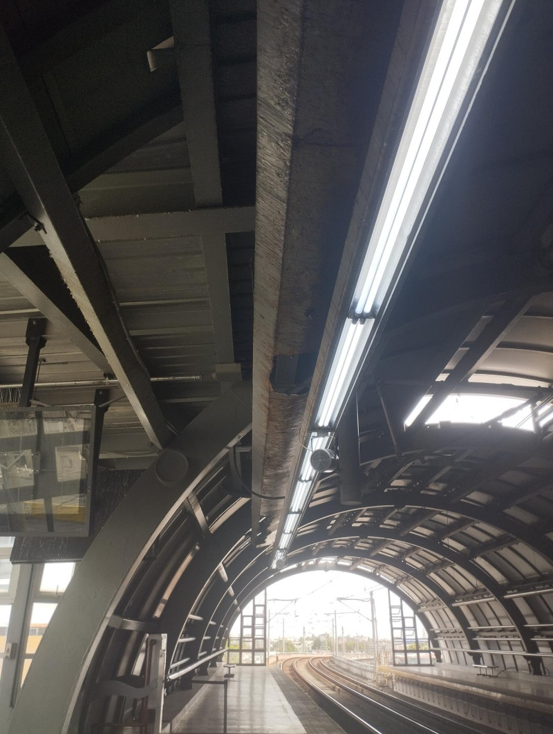 Línea 1 del Metro en coma por insalubridad, deterioro y óxido