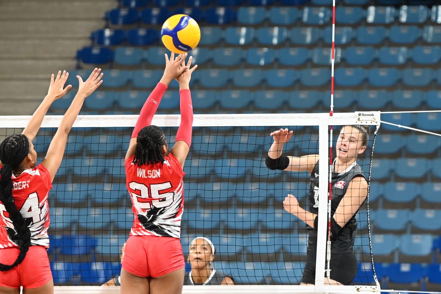 Canadá vence 3-0 a Trinidad y sigue invicta en Continental NORCECA