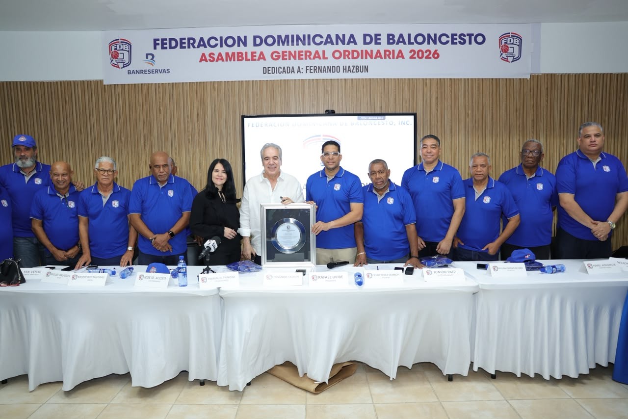 Fedombal honra a Fernando Hasbún en su Asamblea Anual de Asociaciones