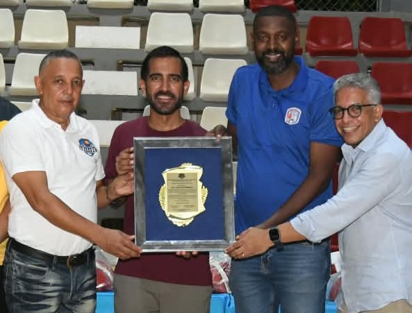 Clubes Francia Nueva y Maranatha triunfan en inicio torneo basket U21 de Santo Domingo
