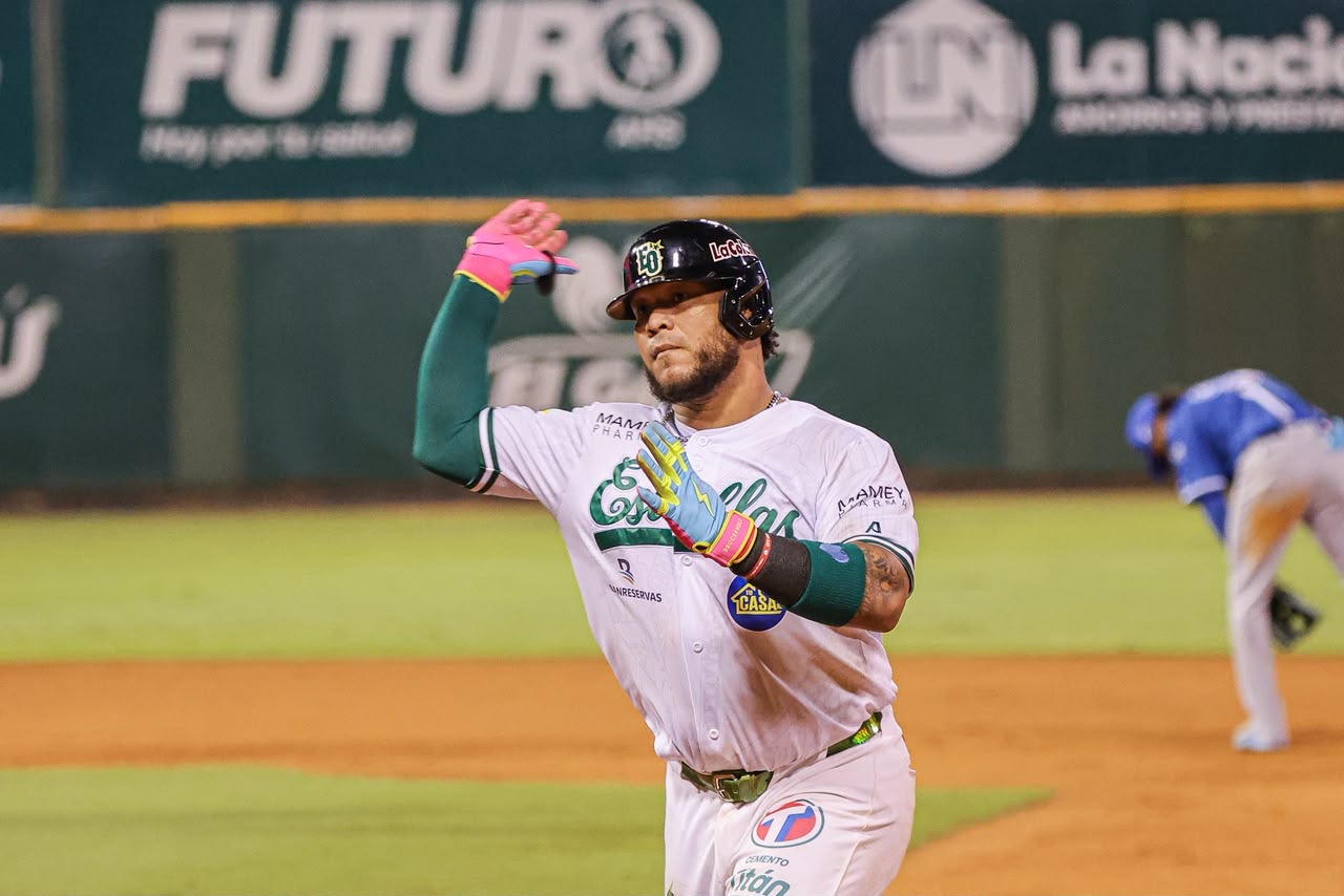 Las Estrellas frenan a los Tigres del Licey